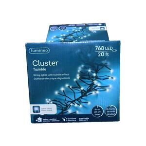 New LED Cluster Lights, 20ft strand with 768 Warm White lights With Green Cable